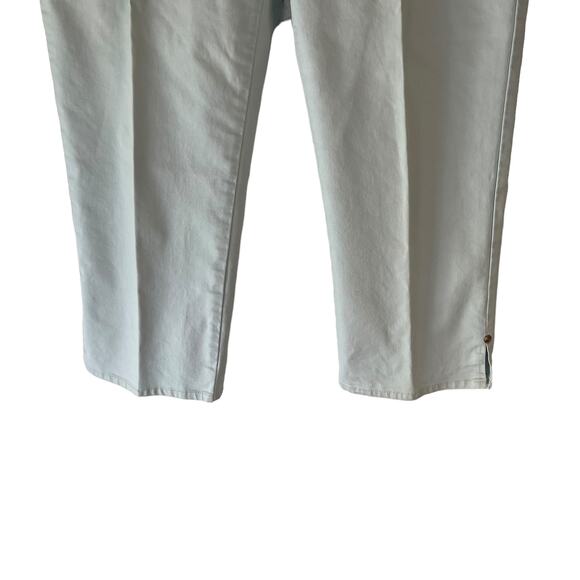 Eddie Bauer Women's Size 6 Stretch Light Blue Chino Capri Pants - Picture 3 of 9
